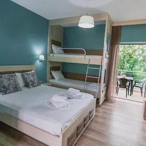 Apartament House Akis New, Sarti