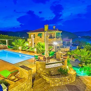 Talizeti - Adults Only Apartment